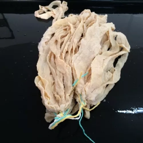 Trabajo en el proceso de elaboración de tripa natural